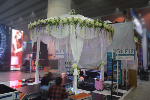 pipe and drape trade show booth